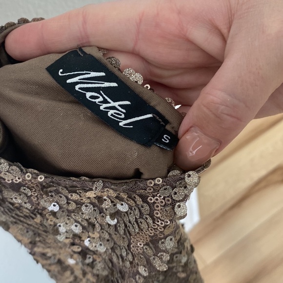 ASOS Gold Sequin dress - Picture 3 of 4